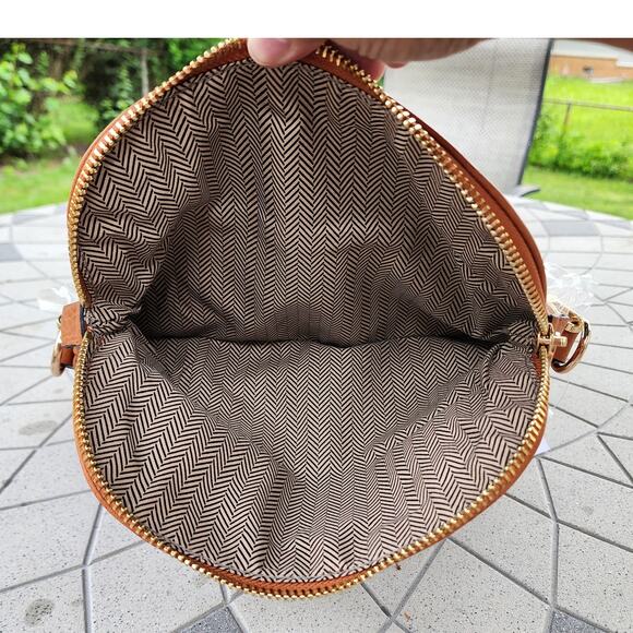 Moda Luxe Dandelion Vegan Leather Large Crossbody Messenger Bag - Picture 7 of 12